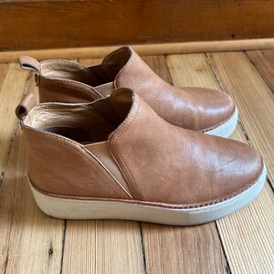 J Slides Mika Sneaker